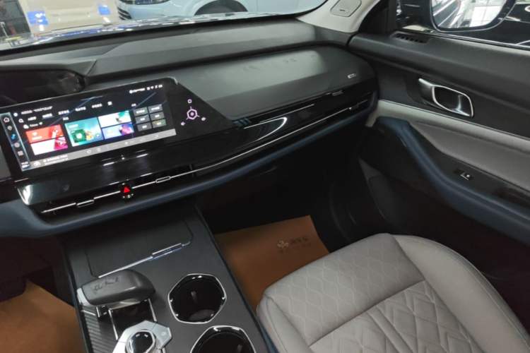 Used CHANGAN UNI-K iDD 2022 Blue Whale iDD 130km 1.5T Prestige Model Audio And AC Panel