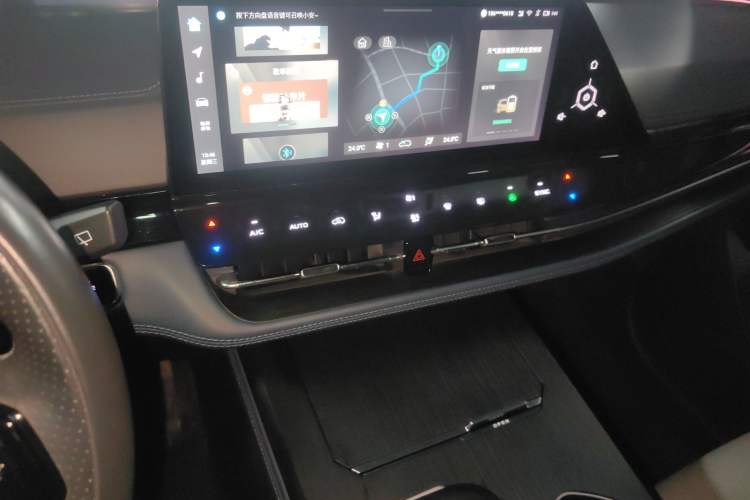 Used CHANGAN UNI-K iDD 2022 Blue Whale iDD 130km 1.5T Prestige Model Audio And AC Panel