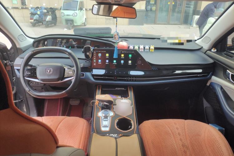 Used CHANGAN UNI-K iDD 2022 Blue Whale iDD 130km 1.5T Excellence Model Center Console
