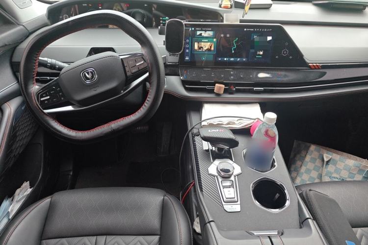 Used CHANGAN UNI-K iDD 2022 Blue Whale iDD 130km 1.5T Prestige Model Center Console