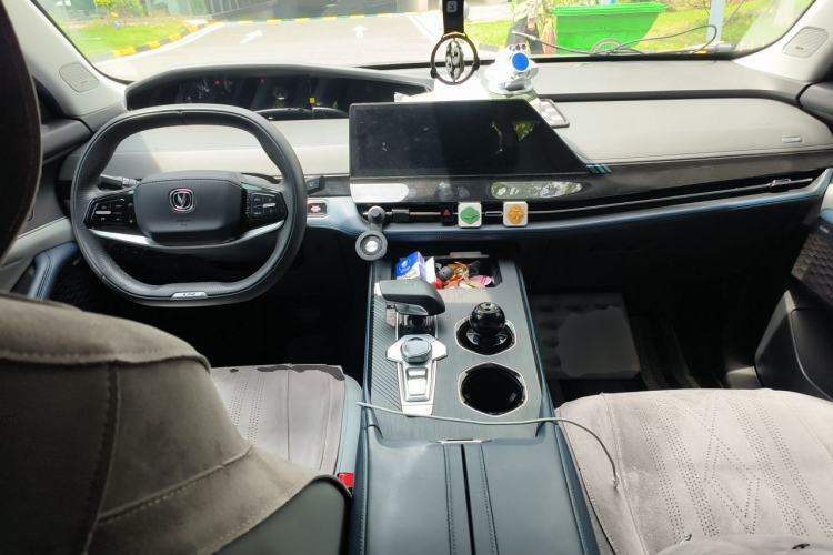 Used CHANGAN UNI-K iDD 2022 Blue Whale iDD 130km 1.5T Excellence Model Center Console