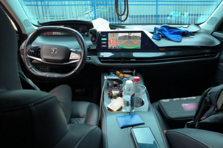 Used CHANGAN UNI-K iDD 2022 Blue Whale iDD 130km 1.5T Excellence Model Center Console