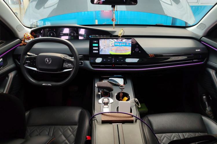 Used CHANGAN UNI-K iDD 2022 Blue Whale iDD 130km 1.5T Excellence Model Center Console