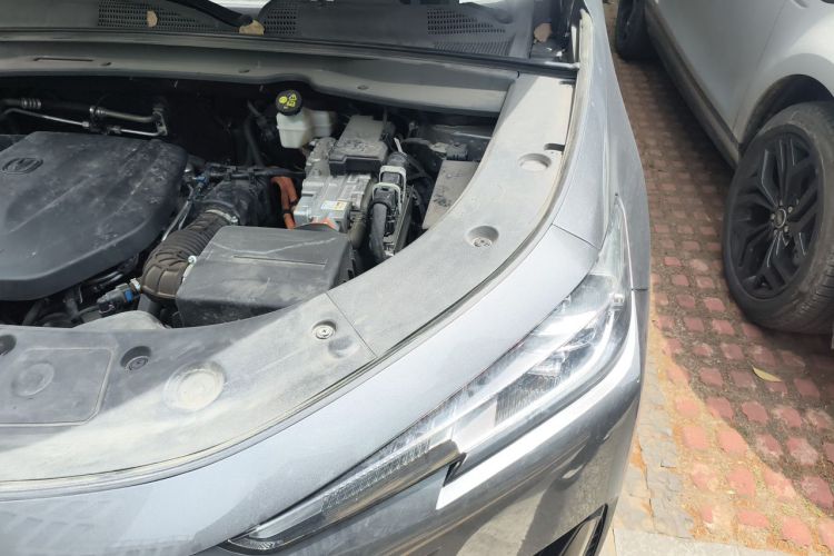 Used CHANGAN UNI-K iDD 2022 Blue Whale iDD 130km 1.5T Excellence Model Engine Bay Left
