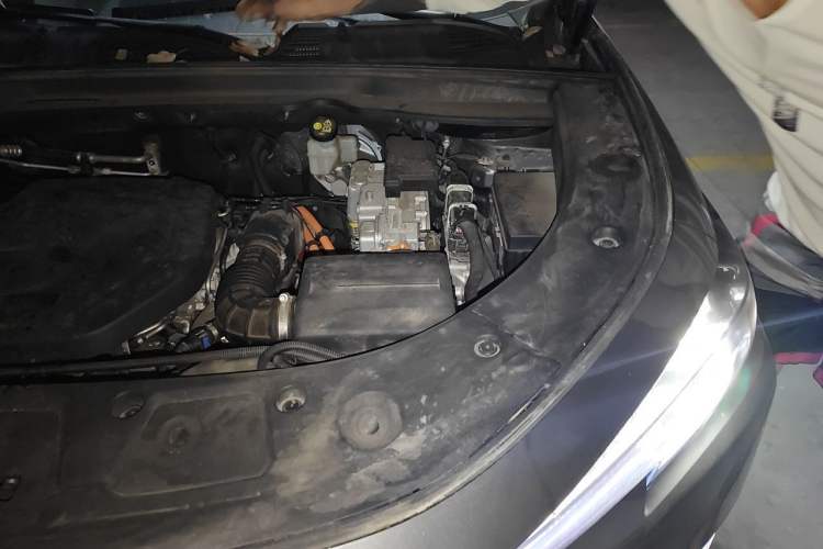 Used CHANGAN UNI-K iDD 2022 Blue Whale iDD 130km 1.5T Prestige Model Engine Bay Left