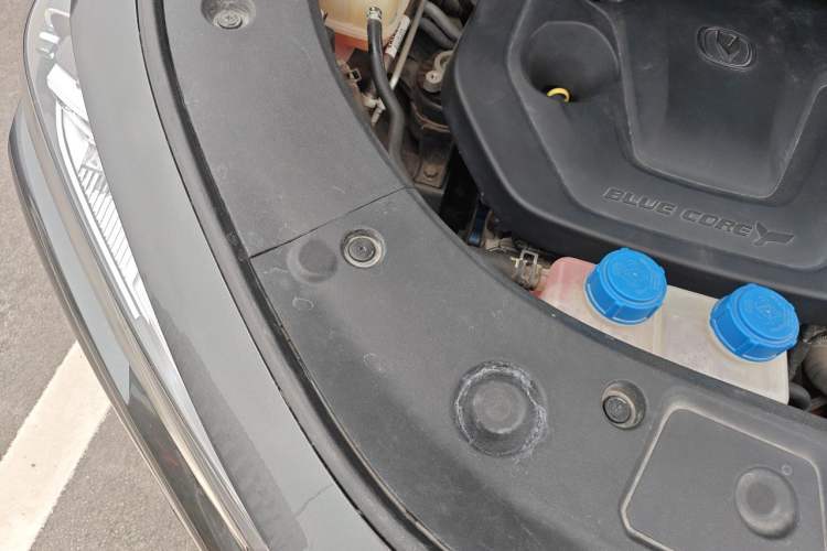 Used CHANGAN UNI-K iDD 2022 Blue Whale iDD 130km 1.5T Prestige Model Engine Bay Right