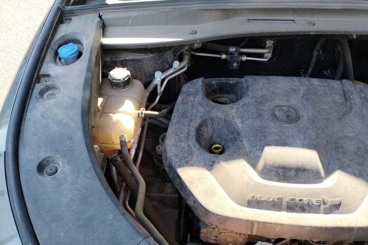 Used CHANGAN UNI-K iDD 2022 Blue Whale iDD 130km 1.5T Prestige Model Engine Bay Right