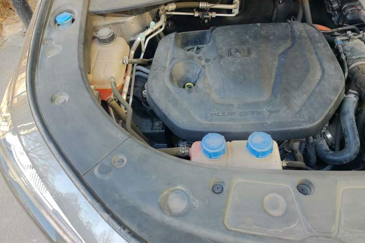 Used CHANGAN UNI-K iDD 2022 Blue Whale iDD 130km 1.5T Excellence Model Engine Bay Right