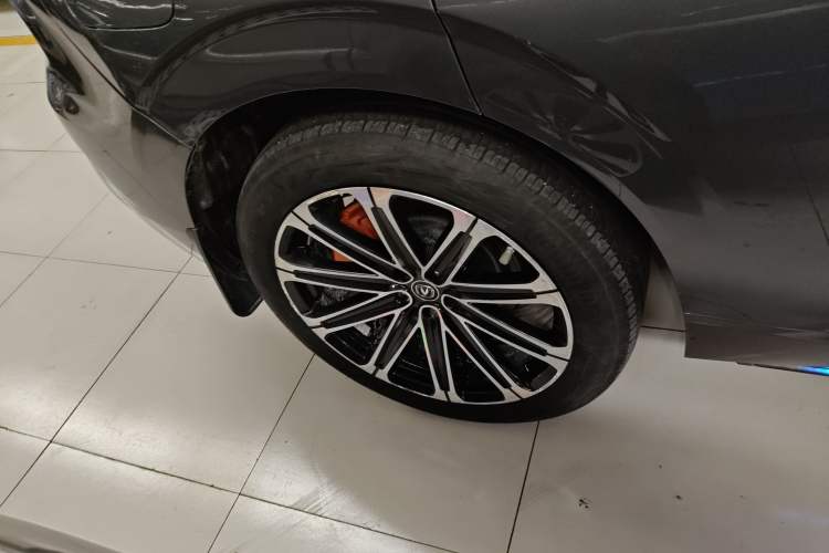 Used CHANGAN UNI-K iDD 2022 Blue Whale iDD 130km 1.5T Prestige Model Exterior 8