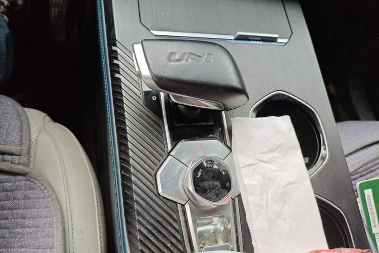Used CHANGAN UNI-K iDD 2022 Blue Whale iDD 130km 1.5T Excellence Model Gear Lever