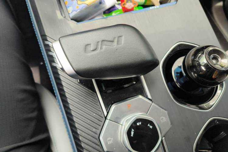 Used CHANGAN UNI-K iDD 2022 Blue Whale iDD 130km 1.5T Excellence Model Gear Lever