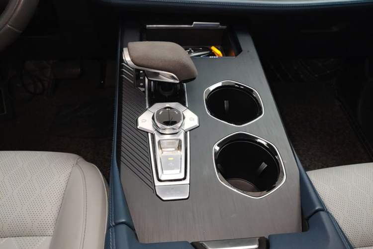 Used CHANGAN UNI-K iDD 2022 Blue Whale iDD 130km 1.5T Excellence Model Gear Lever
