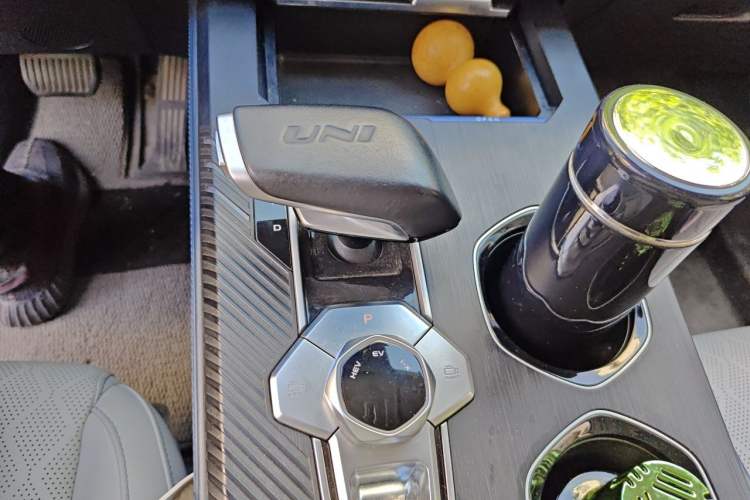 Used CHANGAN UNI-K iDD 2022 Blue Whale iDD 130km 1.5T Excellence Model Gear Lever