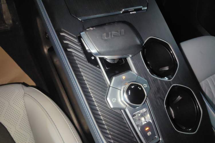 Used CHANGAN UNI-K iDD 2022 Blue Whale iDD 130km 1.5T Prestige Model Gear Lever