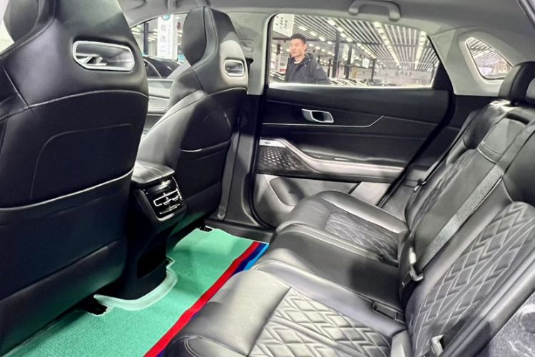 Used CHANGAN UNI-K iDD 2022 Blue Whale iDD 130km 1.5T Excellence Model Interior 2