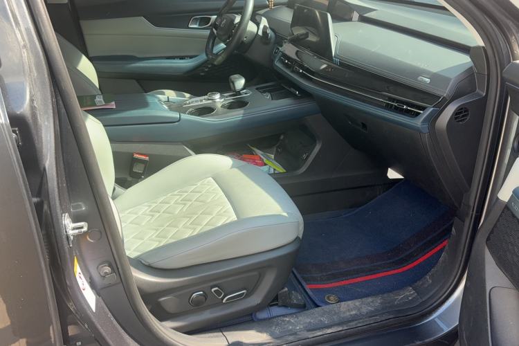 Used CHANGAN UNI-K iDD 2022 Blue Whale iDD 130km 1.5T Prestige Model Interior 3
