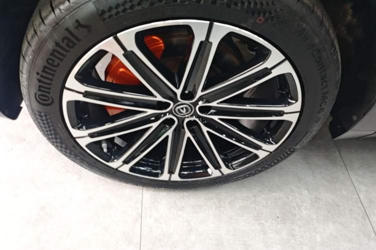 Used CHANGAN UNI-K iDD 2022 Blue Whale iDD 130km 1.5T Prestige Model Left Front Wheel Hub