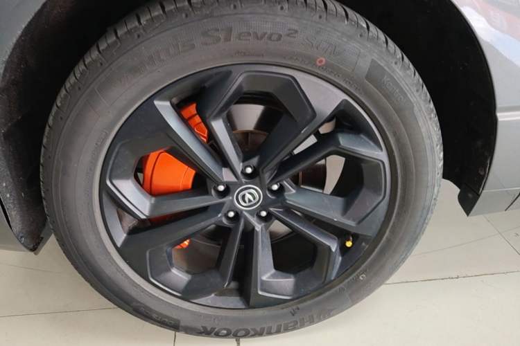 Used CHANGAN UNI-K iDD 2022 Blue Whale iDD 130km 1.5T Excellence Model Left Front Wheel Hub