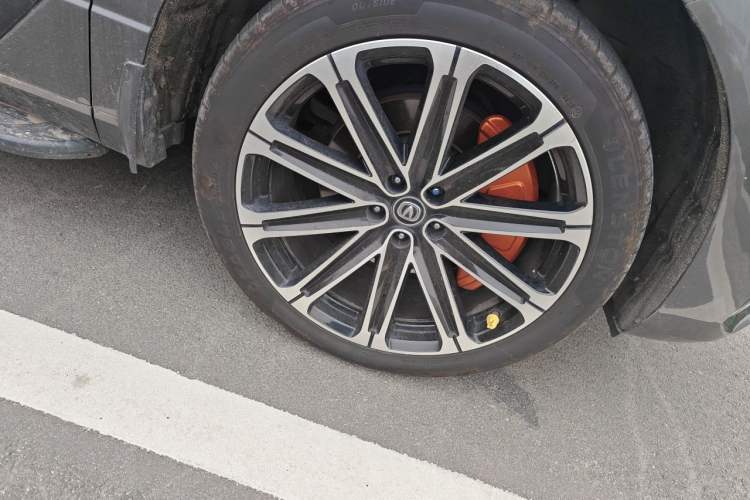 Used CHANGAN UNI-K iDD 2022 Blue Whale iDD 130km 1.5T Prestige Model Right Front Wheel Hub