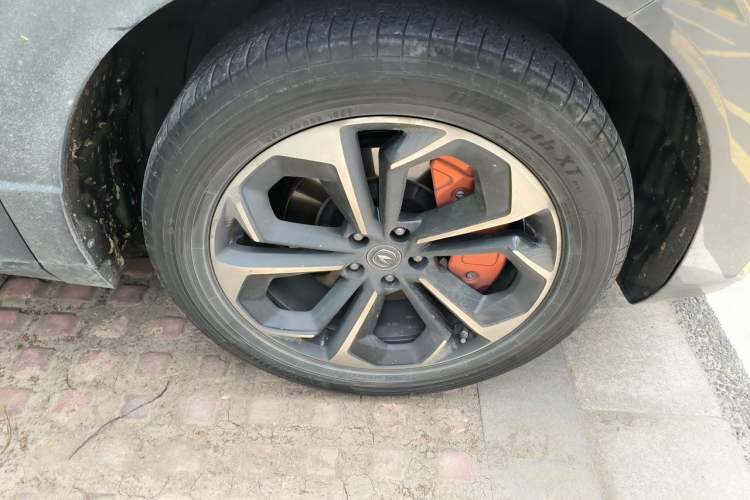 Used CHANGAN UNI-K iDD 2022 Blue Whale iDD 130km 1.5T Excellence Model Right Front Wheel Hub
