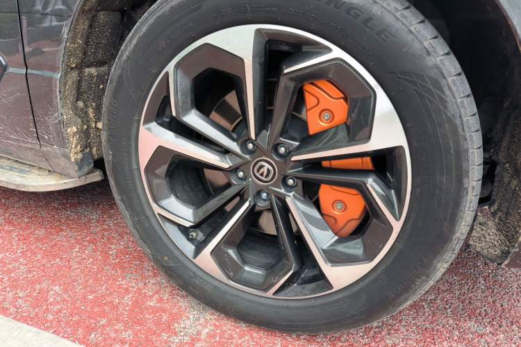 Used CHANGAN UNI-K iDD 2022 Blue Whale iDD 130km 1.5T Excellence Model Right Front Wheel Hub
