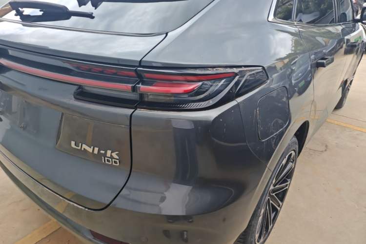 Used CHANGAN UNI-K iDD 2022 Blue Whale iDD 130km 1.5T Prestige Model Right Rear Taillight