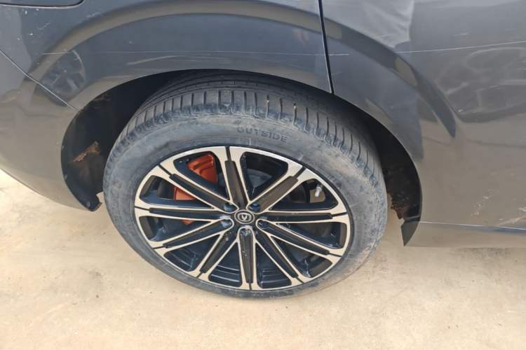 Used CHANGAN UNI-K iDD 2022 Blue Whale iDD 130km 1.5T Prestige Model Right Rear Wheel Hub