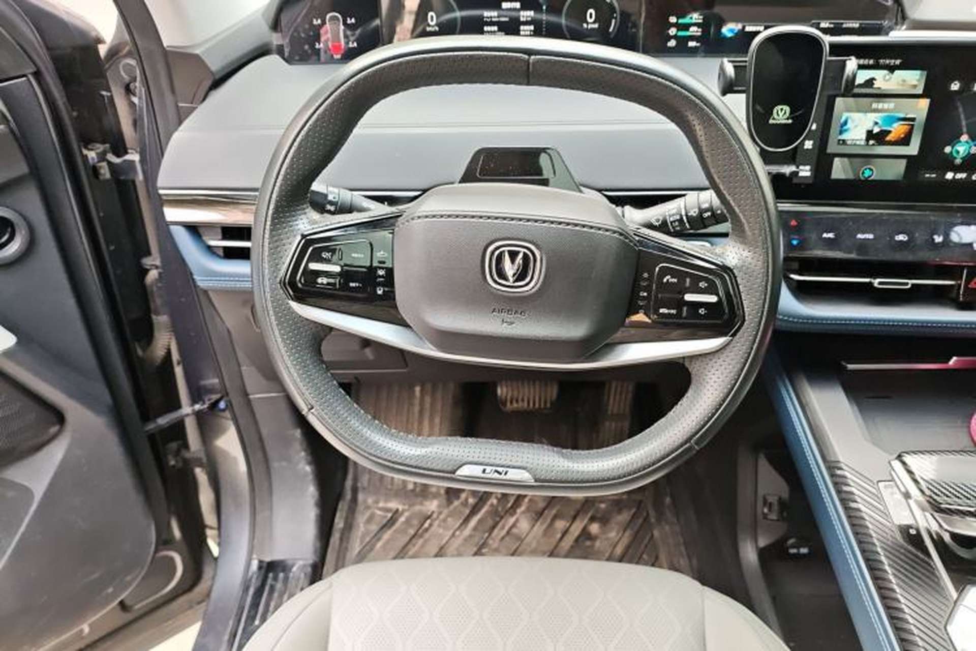Used CHANGAN UNI-K iDD 2022 Blue Whale iDD 130km 1.5T Prestige Model Steering Wheel
