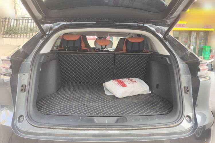Used CHANGAN UNI-K iDD 2022 Blue Whale iDD 130km 1.5T Excellence Model Trunk