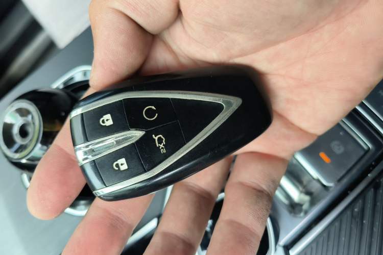 Used CHANGAN UNI-K iDD 2022 Blue Whale iDD 130km 1.5T Excellence Model Vehicle Key