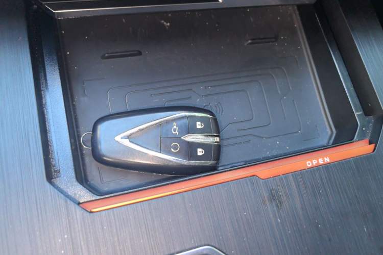 Used CHANGAN UNI-K iDD 2022 Blue Whale iDD 130km 1.5T Prestige Model Vehicle Key
