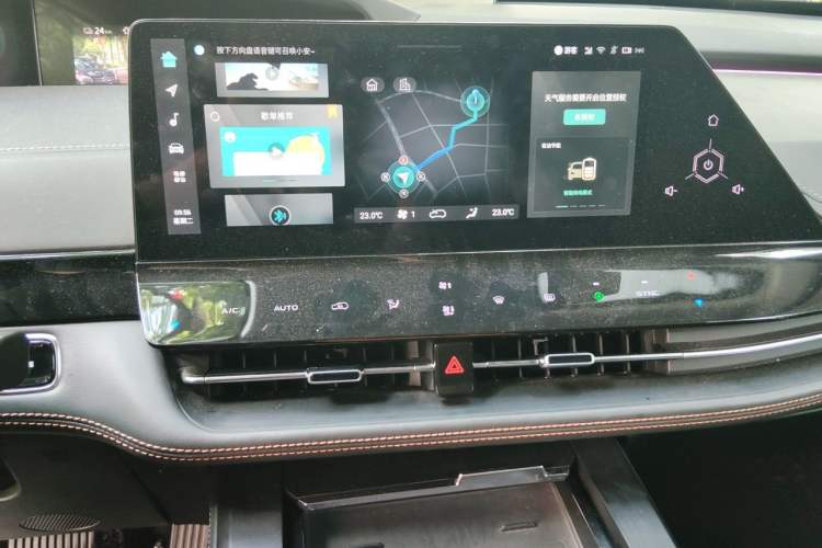 Used CHANGAN UNI-K iDD 2022 Blue Whale iDD 130km 1.5T Prestige Model Audio And AC Panel