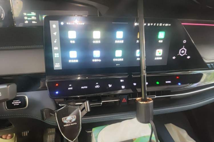 Used CHANGAN UNI-K iDD 2022 Blue Whale iDD 130km 1.5T Prestige Model Audio And AC Panel