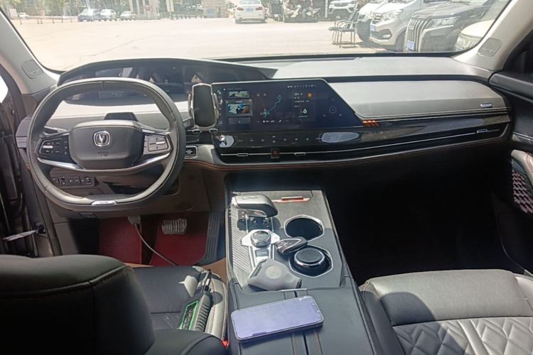 Used CHANGAN UNI-K iDD 2022 Blue Whale iDD 130km 1.5T Prestige Model Center Console