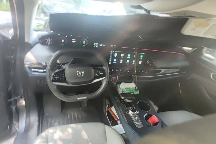 Used CHANGAN UNI-K iDD 2022 Blue Whale iDD 130km 1.5T Prestige Model Center Console