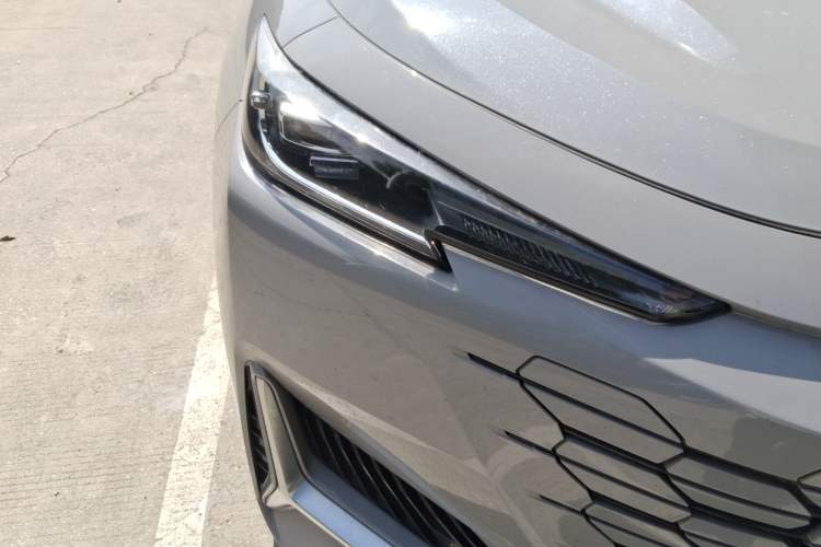 Used CHANGAN UNI-K iDD 2022 Blue Whale iDD 130km 1.5T Excellence Model Right Front Headlight