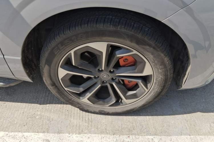 Used CHANGAN UNI-K iDD 2022 Blue Whale iDD 130km 1.5T Excellence Model Right Front Wheel Hub