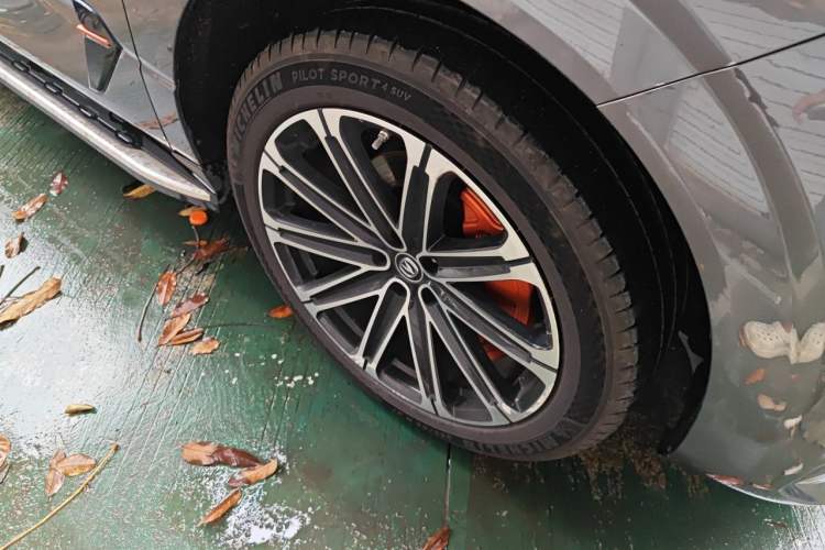 Used CHANGAN UNI-K iDD 2022 Blue Whale iDD 130km 1.5T Prestige Model Right Front Wheel Hub