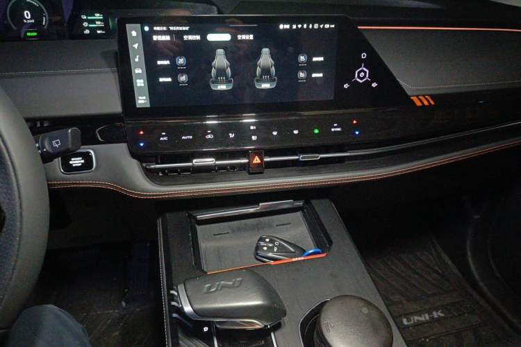 Used CHANGAN UNI-K iDD 2022 Blue Whale iDD 130km 1.5T Prestige Model Audio And AC Panel