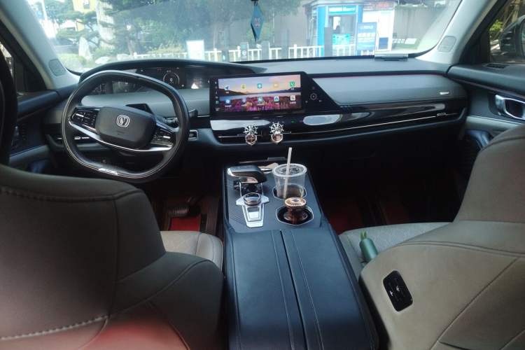 Used CHANGAN UNI-K iDD 2022 Blue Whale iDD 130km 1.5T Prestige Model Center Console
