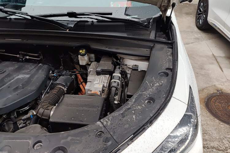 Used CHANGAN UNI-K iDD 2022 Blue Whale iDD 130km 1.5T Prestige Model Engine Bay Left