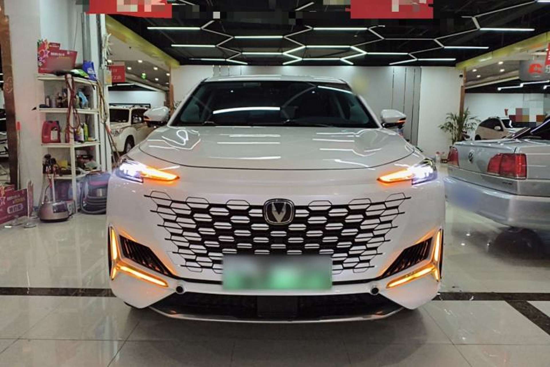 Used CHANGAN UNI-K iDD 2022 Blue Whale iDD 130km 1.5T Excellence Model Front