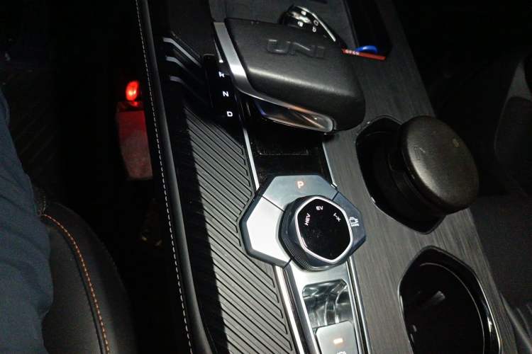 Used CHANGAN UNI-K iDD 2022 Blue Whale iDD 130km 1.5T Prestige Model Gear Lever