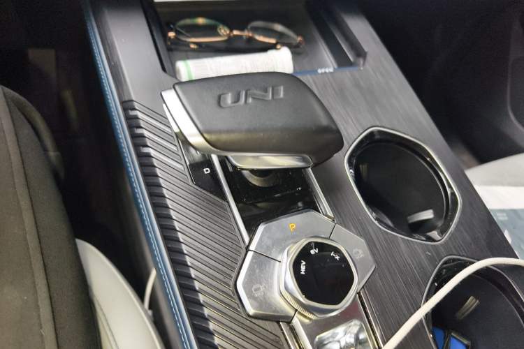 Used CHANGAN UNI-K iDD 2022 Blue Whale iDD 130km 1.5T Prestige Model Gear Lever