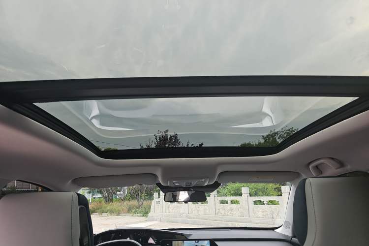 Used CHANGAN UNI-K iDD 2022 Blue Whale iDD 130km 1.5T Prestige Model Headliner