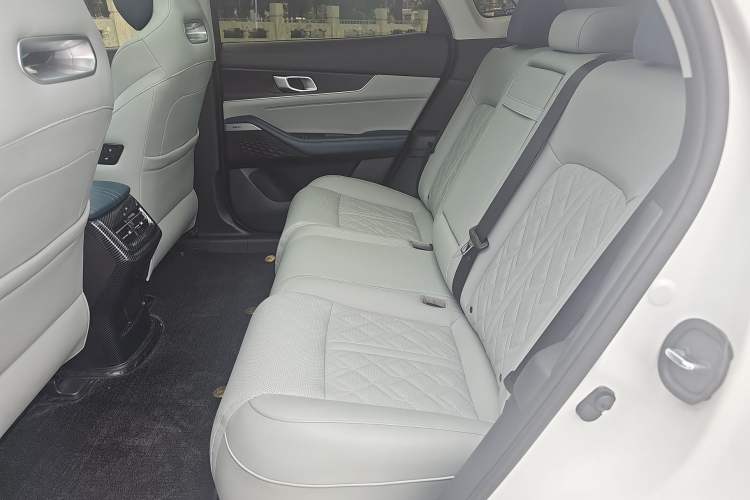 Used CHANGAN UNI-K iDD 2022 Blue Whale iDD 130km 1.5T Prestige Model Left Rear Seat