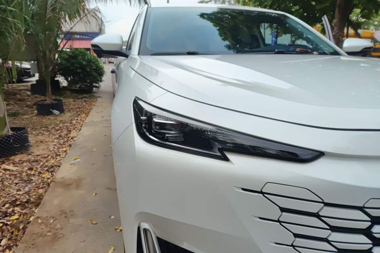Used CHANGAN UNI-K iDD 2022 Blue Whale iDD 130km 1.5T Excellence Model Right Front Headlight