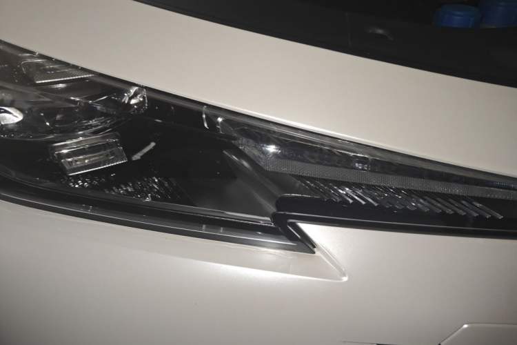 Used CHANGAN UNI-K iDD 2022 Blue Whale iDD 130km 1.5T Prestige Model Right Front Headlight