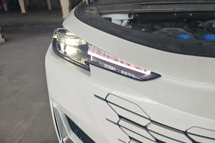 Used CHANGAN UNI-K iDD 2022 Blue Whale iDD 130km 1.5T Excellence Model Right Front Headlight