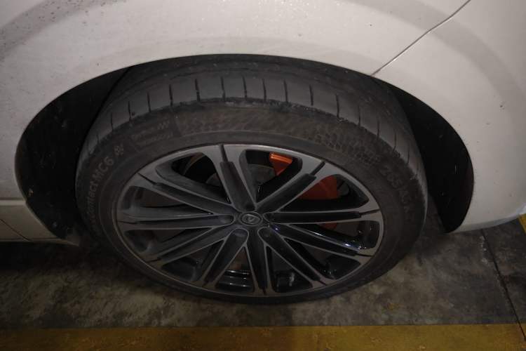 Used CHANGAN UNI-K iDD 2022 Blue Whale iDD 130km 1.5T Prestige Model Right Front Wheel Hub
